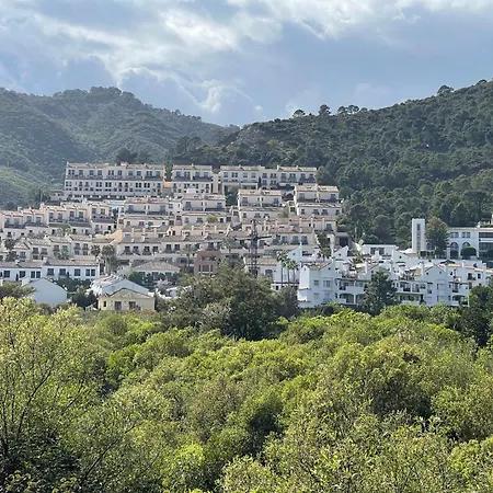 Views Golf Btw Benahavis Marbella & Daire *