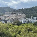Views Golf Btw Benahavis Marbella & Apartamento *