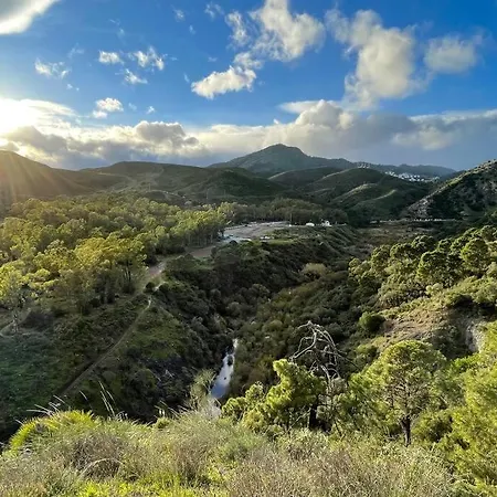 Views Golf Btw Benahavis Marbella & Apartment Estepona