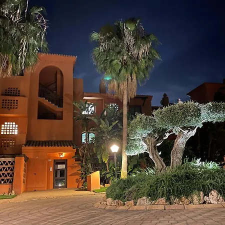 Views Golf Btw Benahavis Marbella & Apartment Estepona