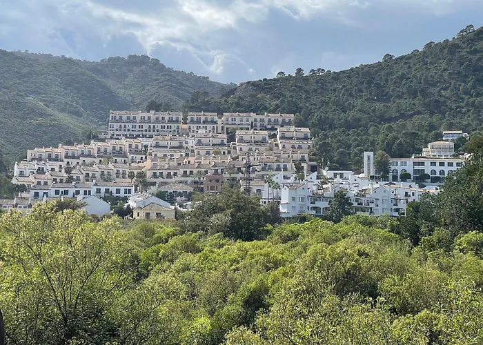 Views Golf Btw Benahavis Marbella & Appartement *